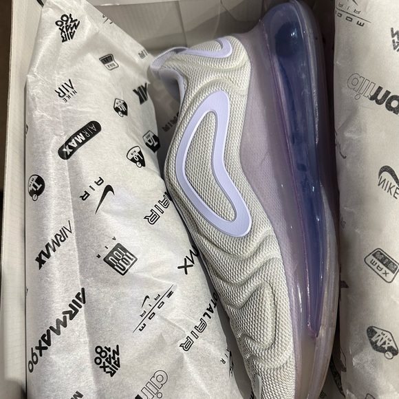 Nike Air Max 720 - Picture 2 of 10